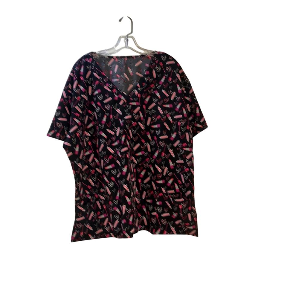 Women’s Scrub Top 3x Soft Light Weight 2 Front Pockets V Neck Lipstick & Hearts